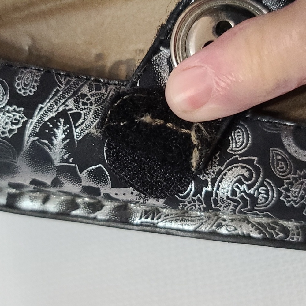 Alegria Womens Mary Janes Shoes Black Silver Floral Paisley   Sz 36/5.5 GUC READ - Picture 7 of 12